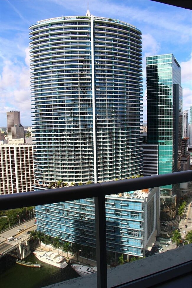Building Photo - 465 Brickell Ave