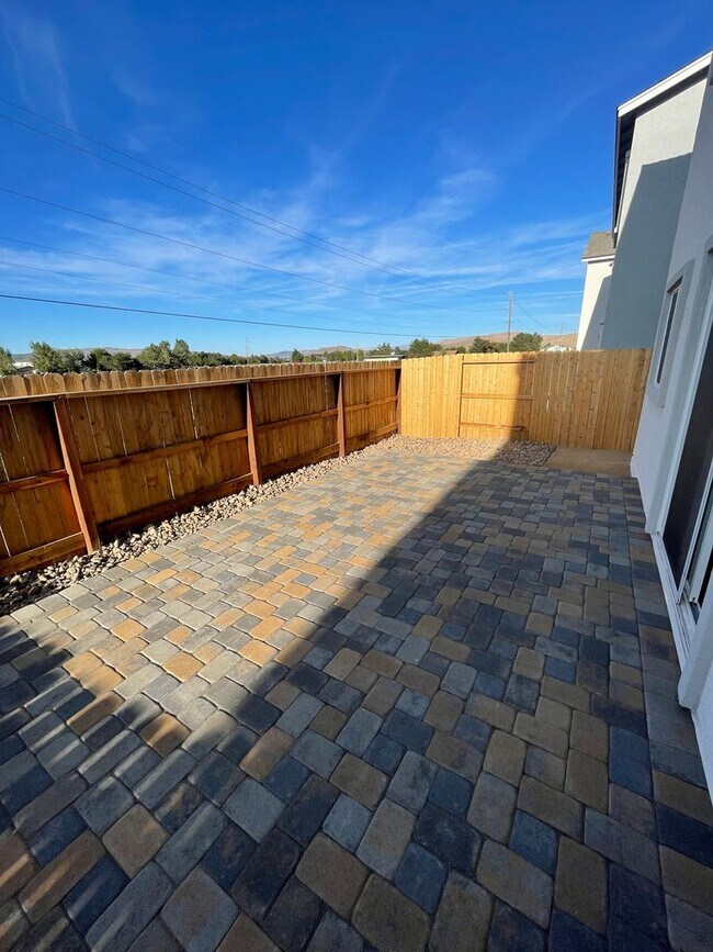 Building Photo - Newer Build Home in Lemmon Valley