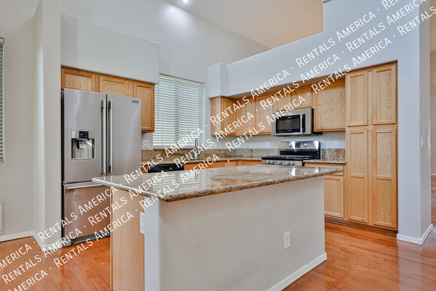 Building Photo - 9710 S 45th Ave