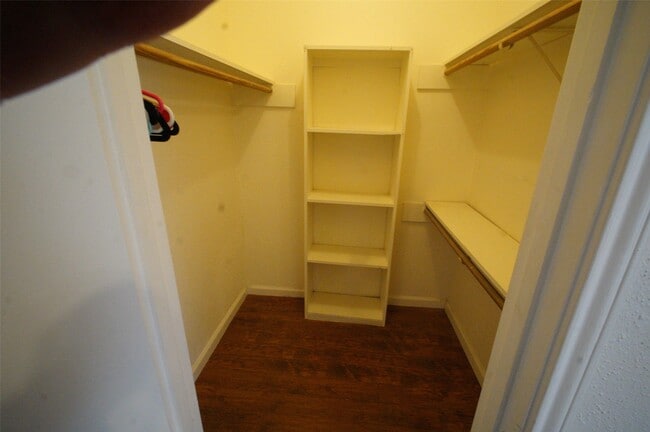 Building Photo - 8197 Sands Point Dr