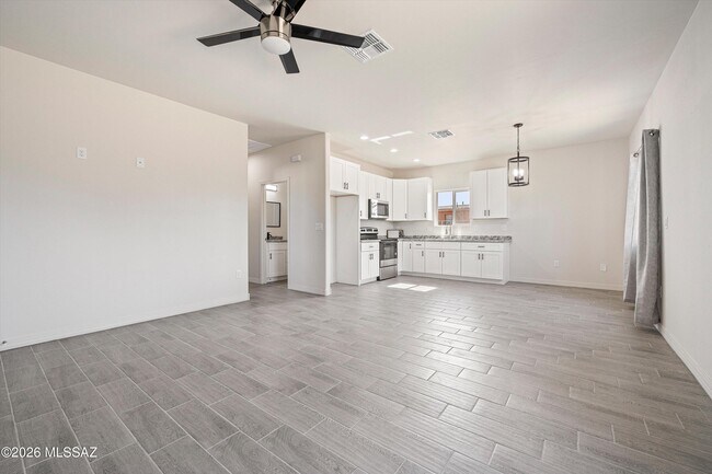 Building Photo - 5405 S Masterson Ave