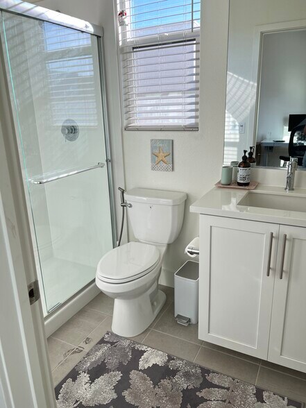 Building Photo - 45079 Insight St