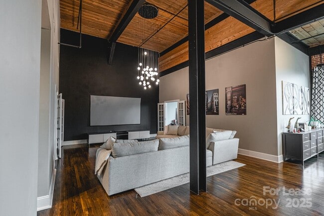 Building Photo - 310 Arlington Ave