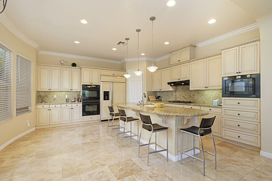 Building Photo - 13443 Moreton gn