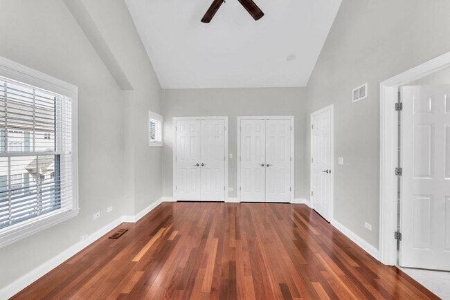 Building Photo - 18599 W Sterling Ct