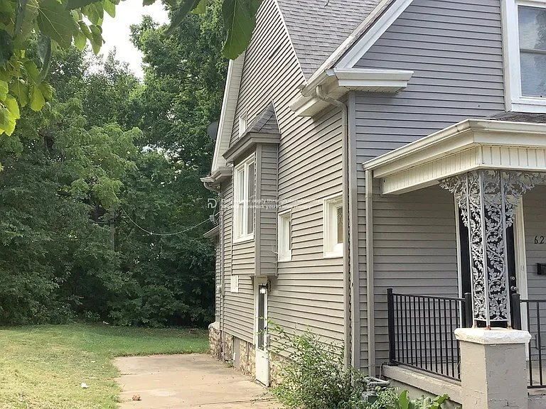 Building Photo - 625 Freeman Ave