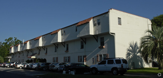 Building Photo - Campus Walk Apartments