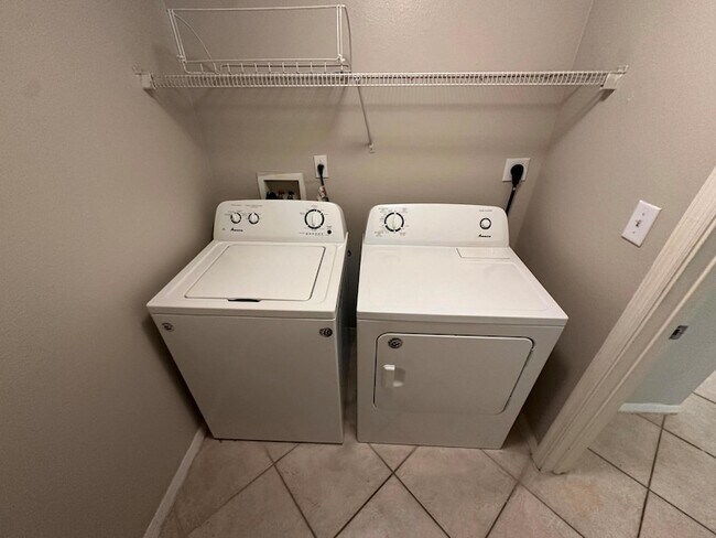 Building Photo - 6370 Emerald Dunes Dr