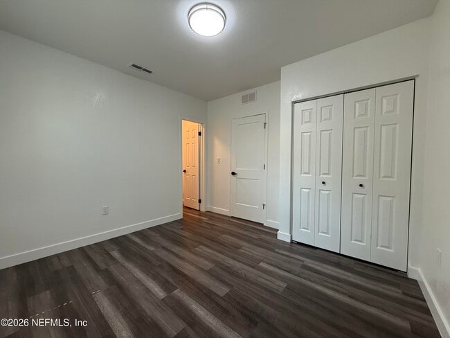 Building Photo - 823 Madison St