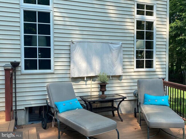 Building Photo - 1226 Pine Grove Rd