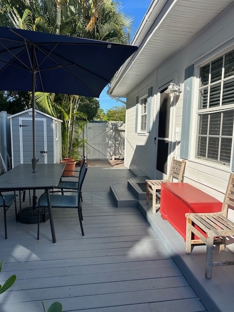 Building Photo - 811 NE 3rd St