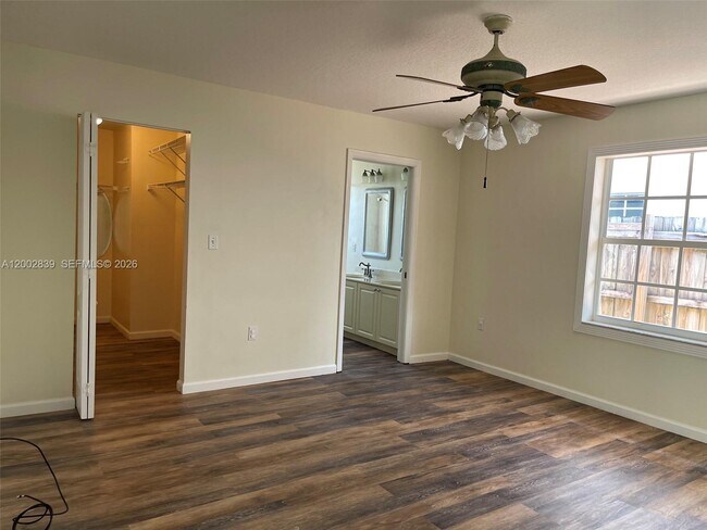 Building Photo - 15873 SW 43rd St