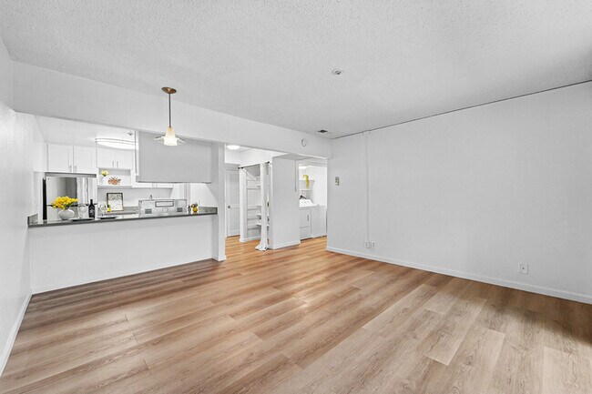 Building Photo - 1453 Neotomas Ave