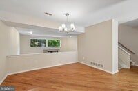 Building Photo - 156 Eaton Dr