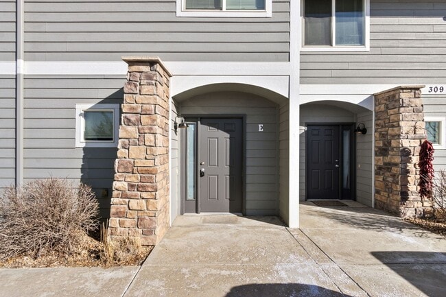 Building Photo - 309 Buffalo Dr