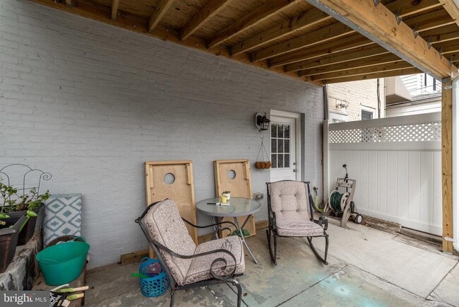 Building Photo - 365 Bonsal St