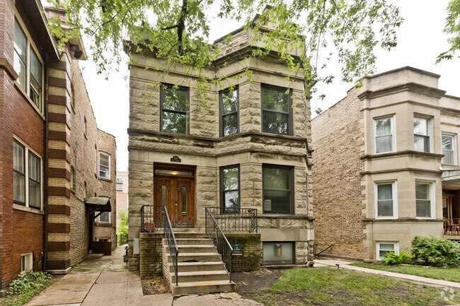 Building Photo - 1320 W Farwell Ave