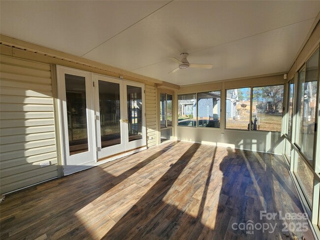 Building Photo - 6618 Hartsell Pl