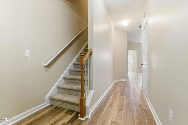 Building Photo - 956 Shining Wire Way