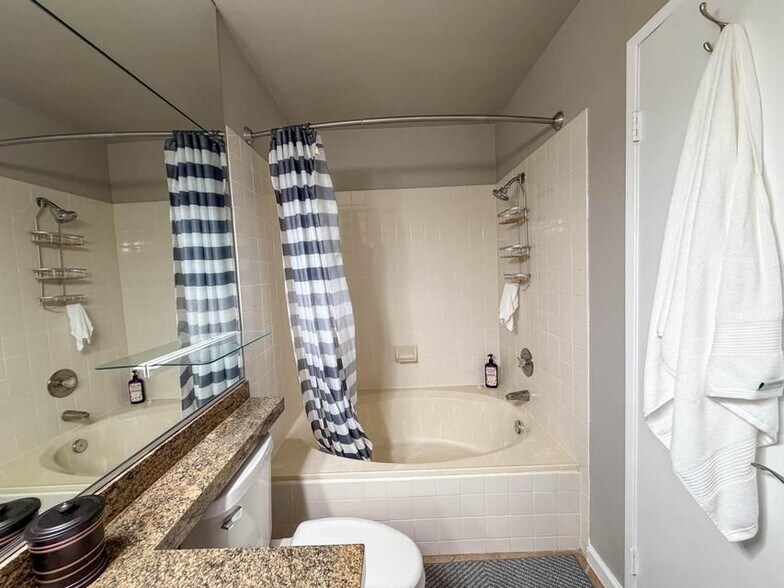 Building Photo - 78301 Terra Cotta Ct
