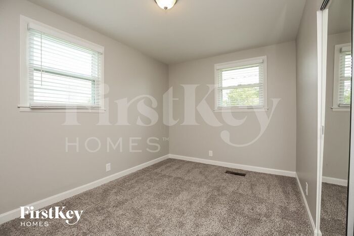 Building Photo - 3710 Plantation Dr