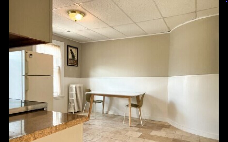 Building Photo - 10 Smythe St
