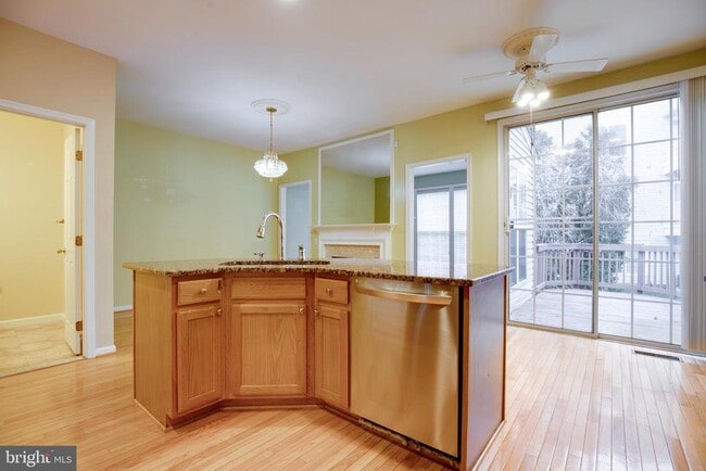 Building Photo - 4609 Fair Valley Dr
