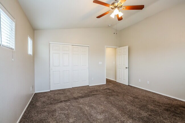 Building Photo - 6140 Withrow Downs St