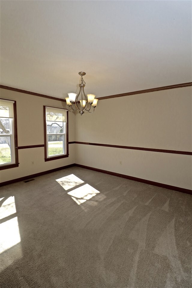 Building Photo - 632 Frogtown Rd