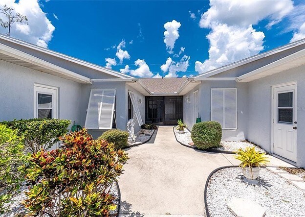 Building Photo - 26186 Northern Cross Rd