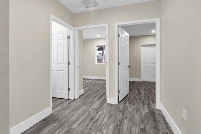 Building Photo - 2451 NW 21st St