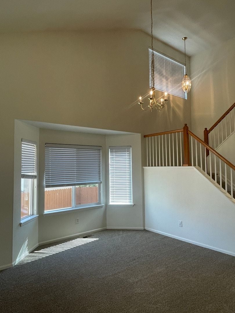 Building Photo - 1615 Red Mountain Dr