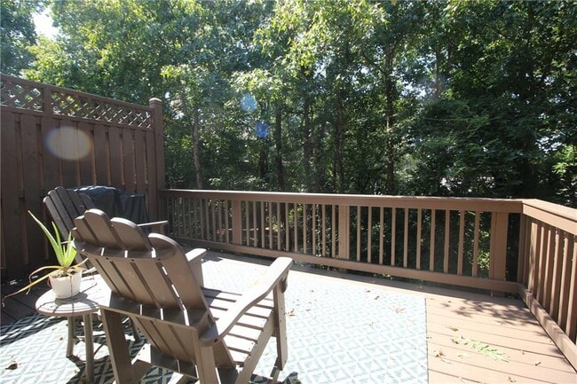 Building Photo - 355 Rose Garden Ln
