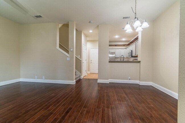 Building Photo - 2731 Olympic Park Dr