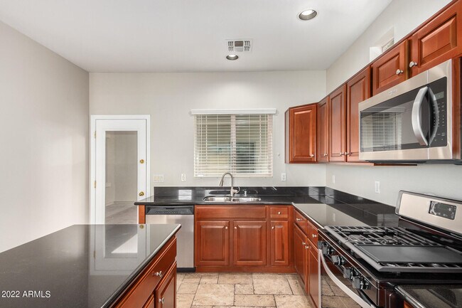 Building Photo - 9130 W Cypress St