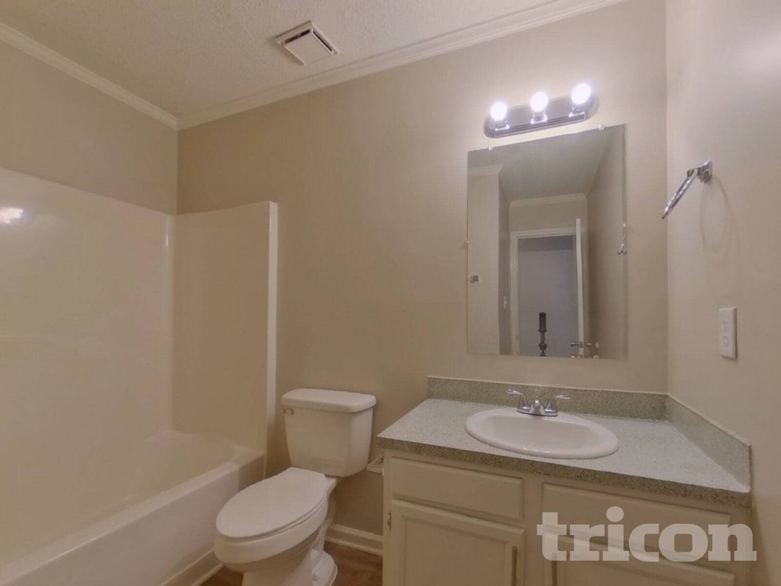 Building Photo - 1305 Rock Knoll Dr