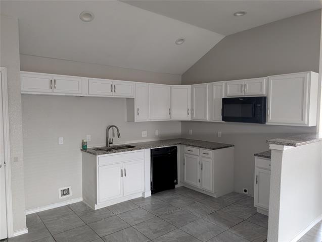 Building Photo - 7237 Autumn Run Dr
