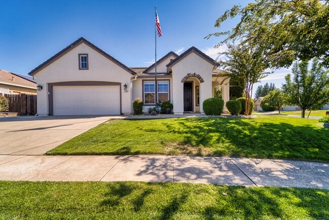 Primary Photo - Stunning 4-Bedroom Home in Plumas Lake
