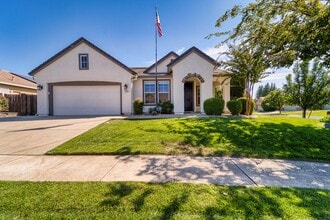 Building Photo - Stunning 4-Bedroom Home in Plumas Lake