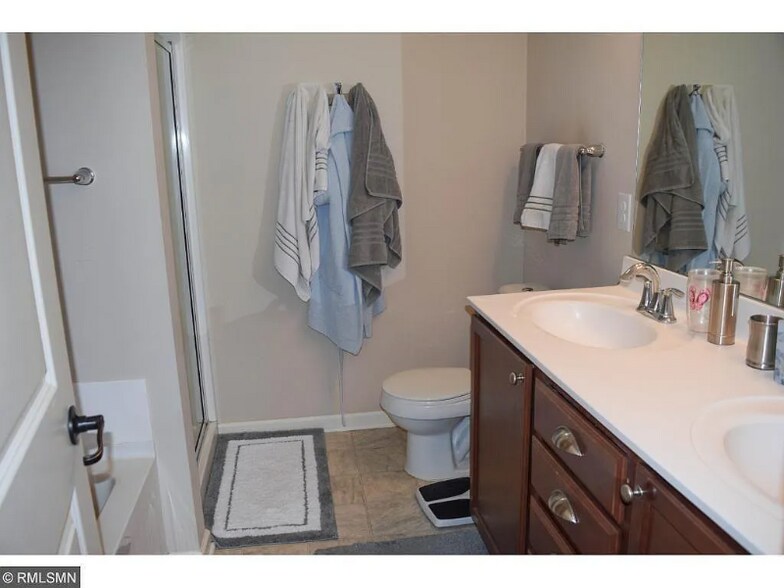 Building Photo - 15716 60th Ave N