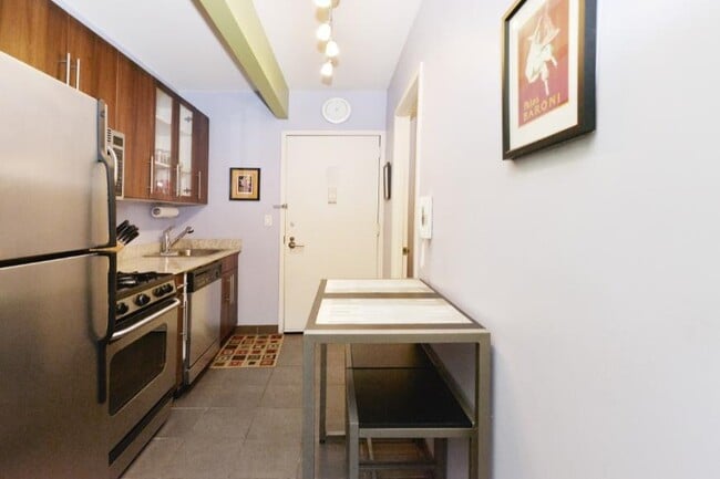 Building Photo - 0 bedroom in NEW YORK NY 10005