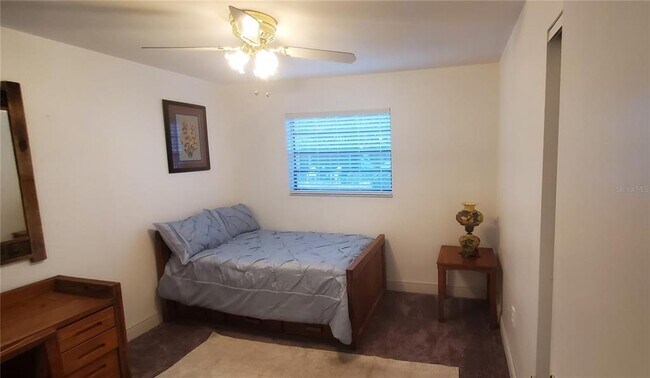 Building Photo - 5925 Terrace Park Dr N