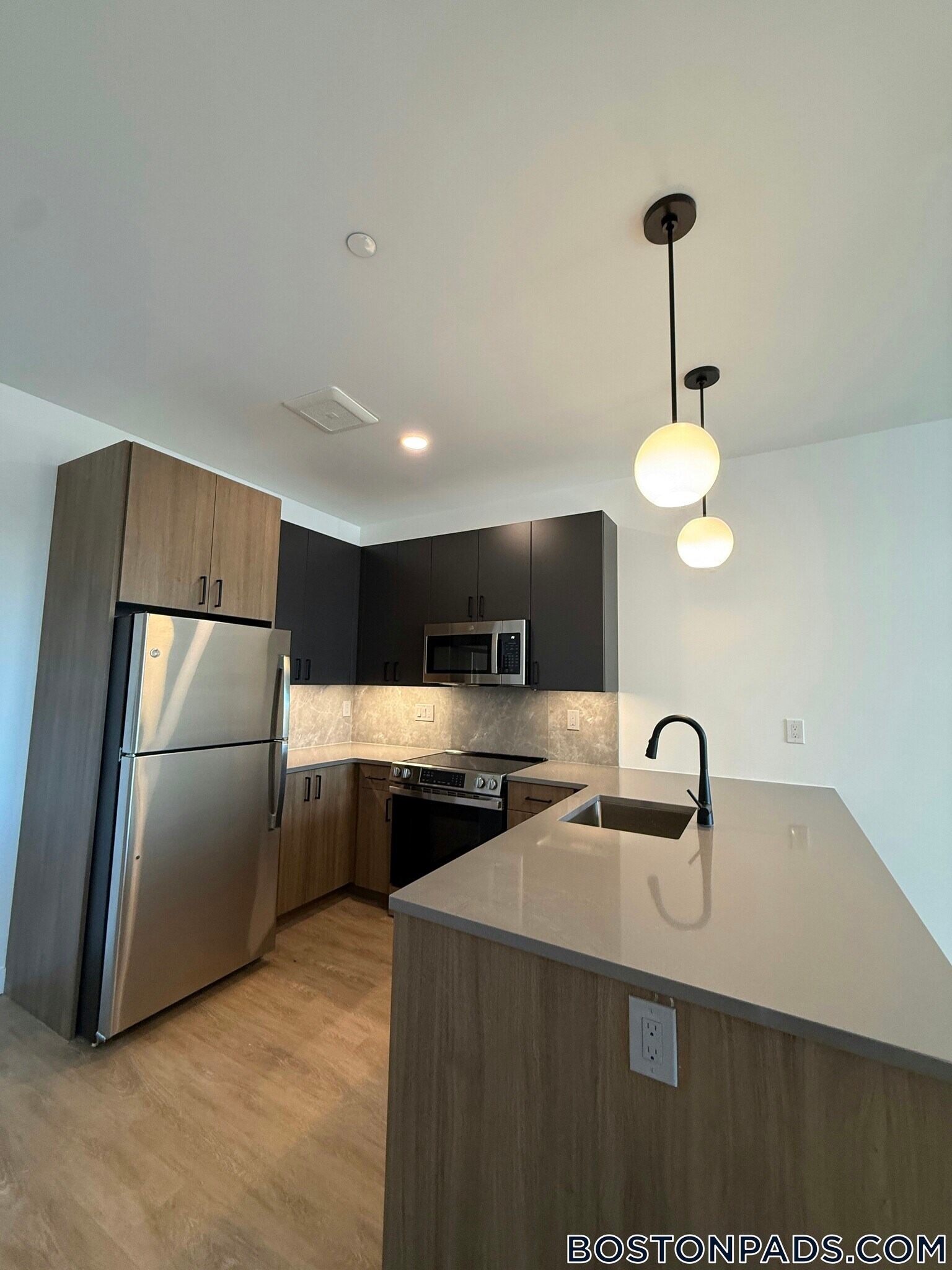 Building Photo - 199 Gardner St