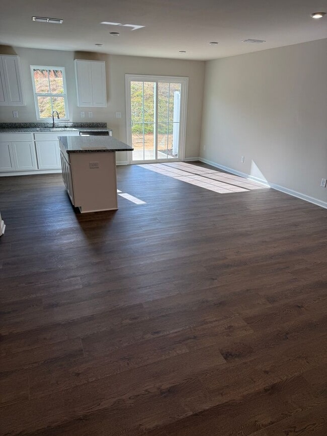 Building Photo - Brand new China Grove Townhome