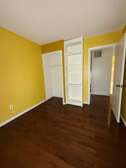 Building Photo - 9504 Covington Pl