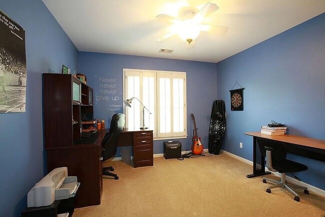 Building Photo - 200 Azalea Cove Ln