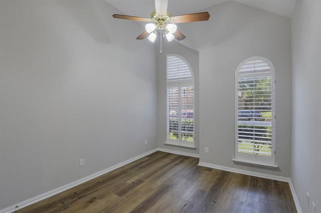 Building Photo - 1208 Crepe Myrtle Dr