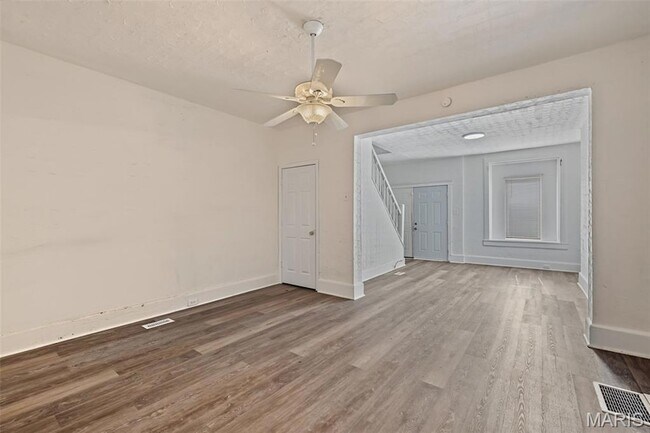 Building Photo - 2703 N Spring Ave