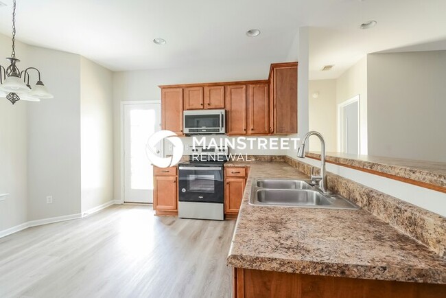 Building Photo - 1068 Fairbank Ln