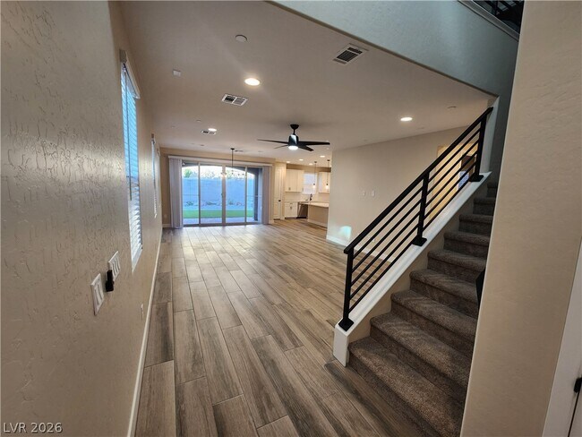 Building Photo - 2209 Fish Hawk St